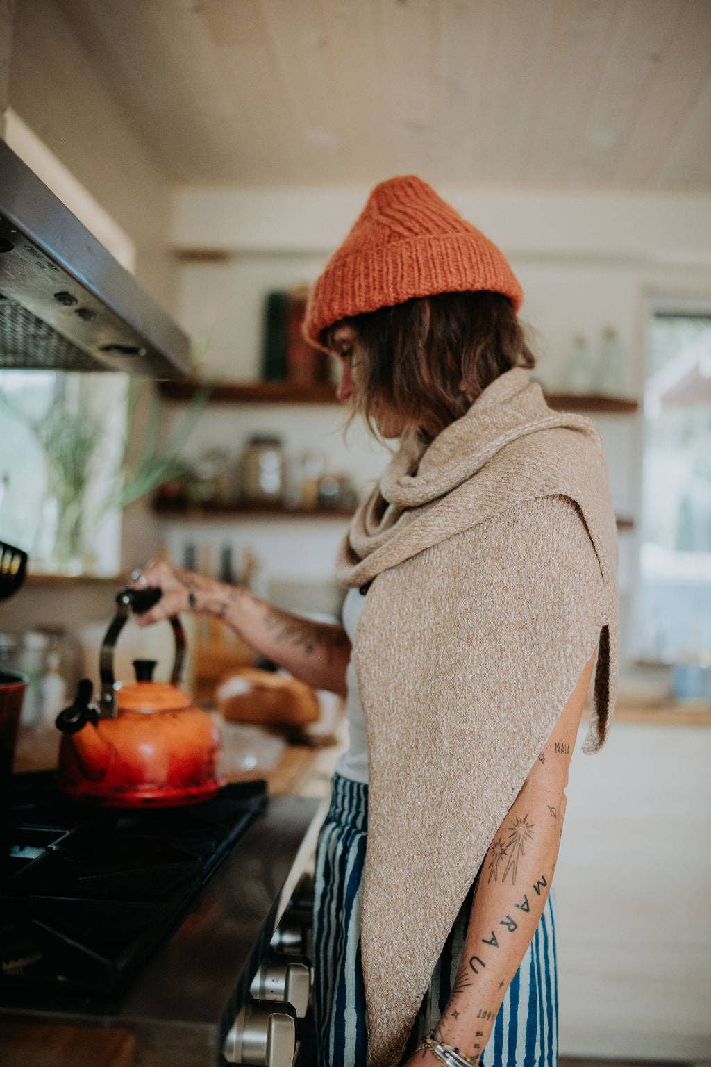 Undyed Alpaca Laurette Shawl | Camel