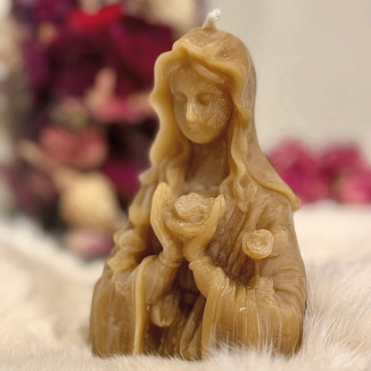 Blooming mother beeswax candle.
