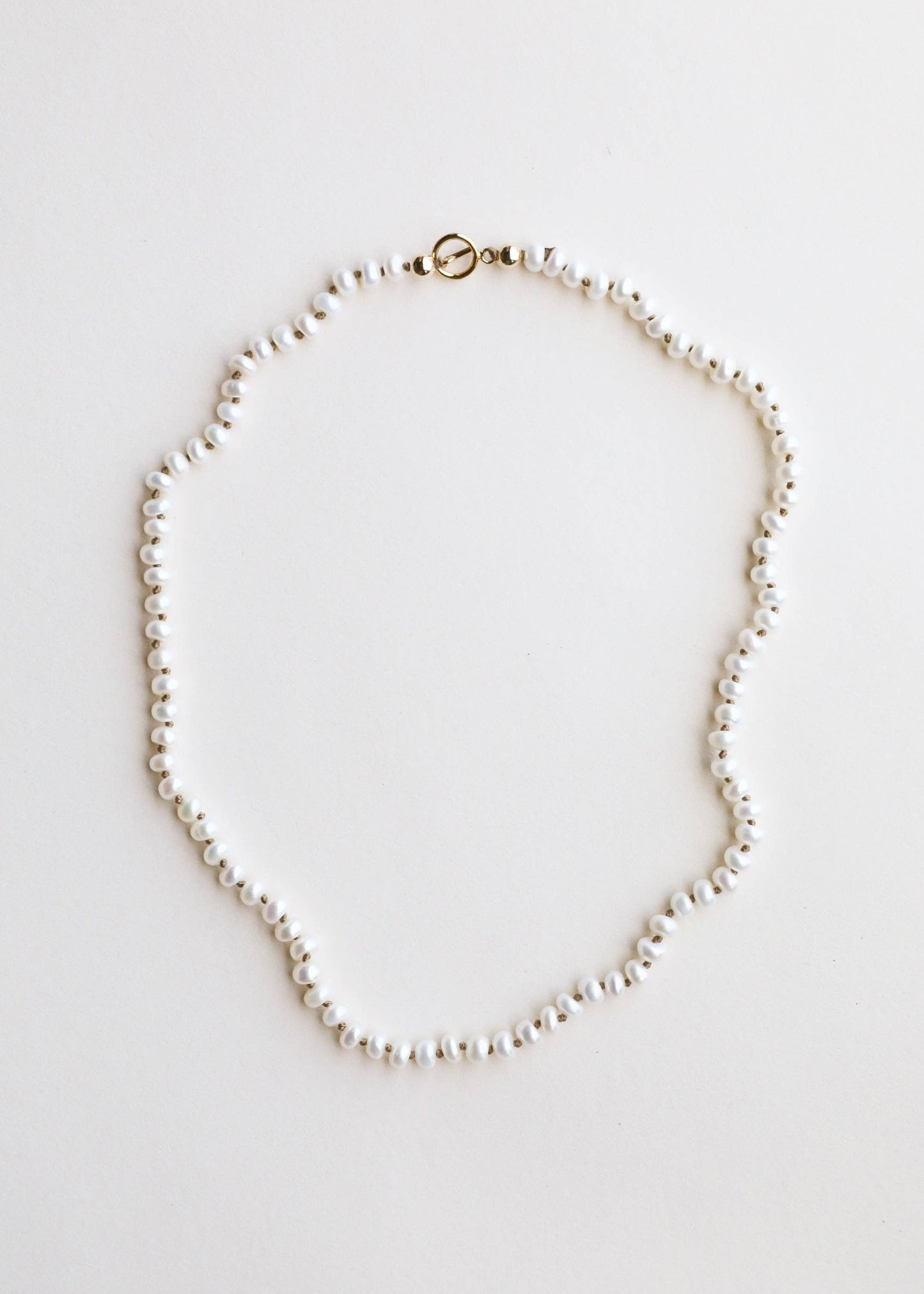 Water fresh Pearl 16 inch necklace.