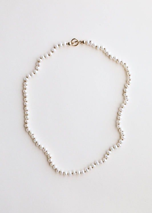 Water fresh Pearl 16 inch necklace.