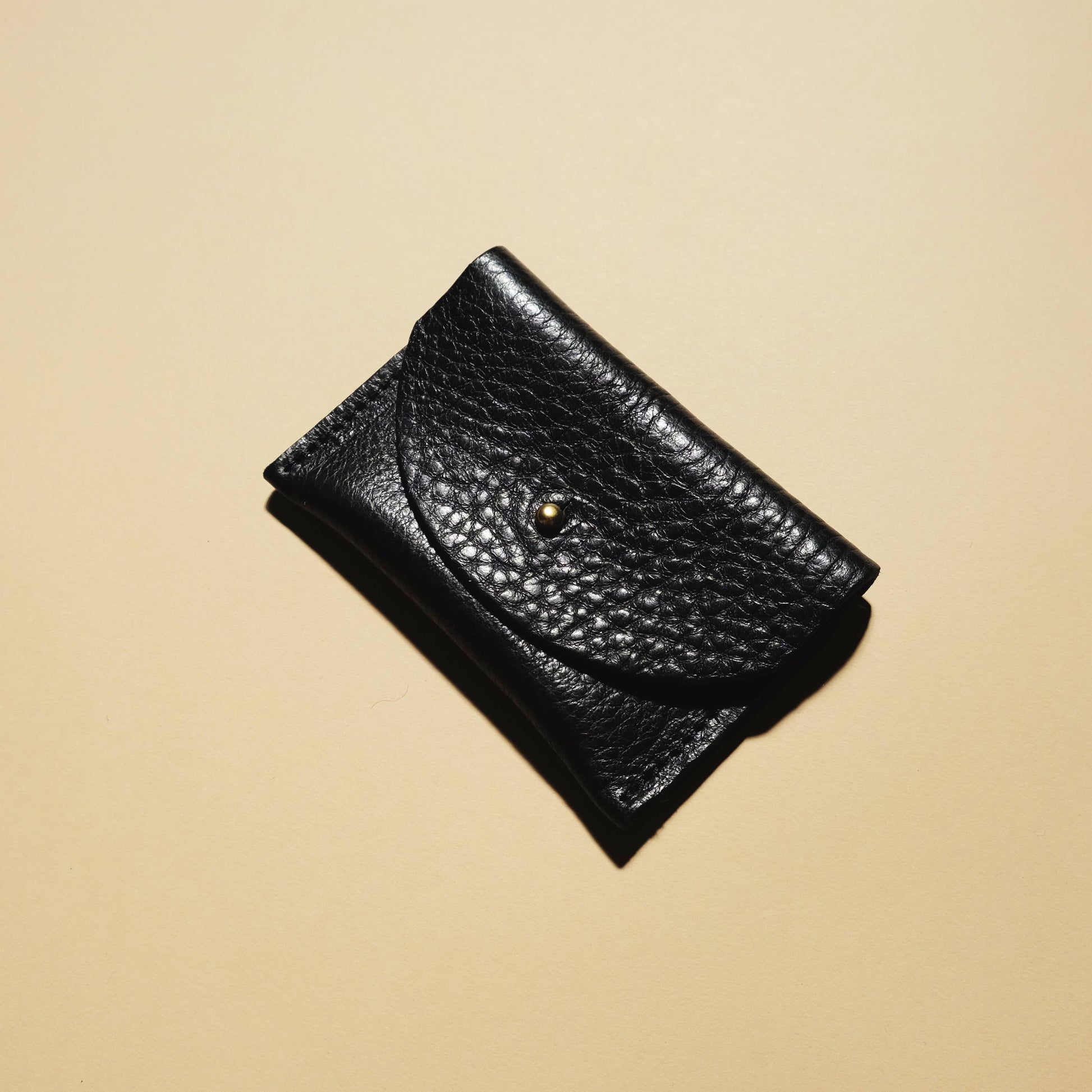 Eco-friendly leather cardholder.