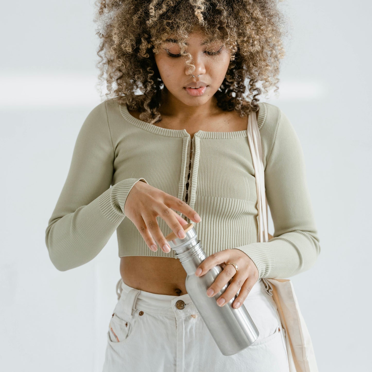 Non-toxic charcoal water bottle filter.
