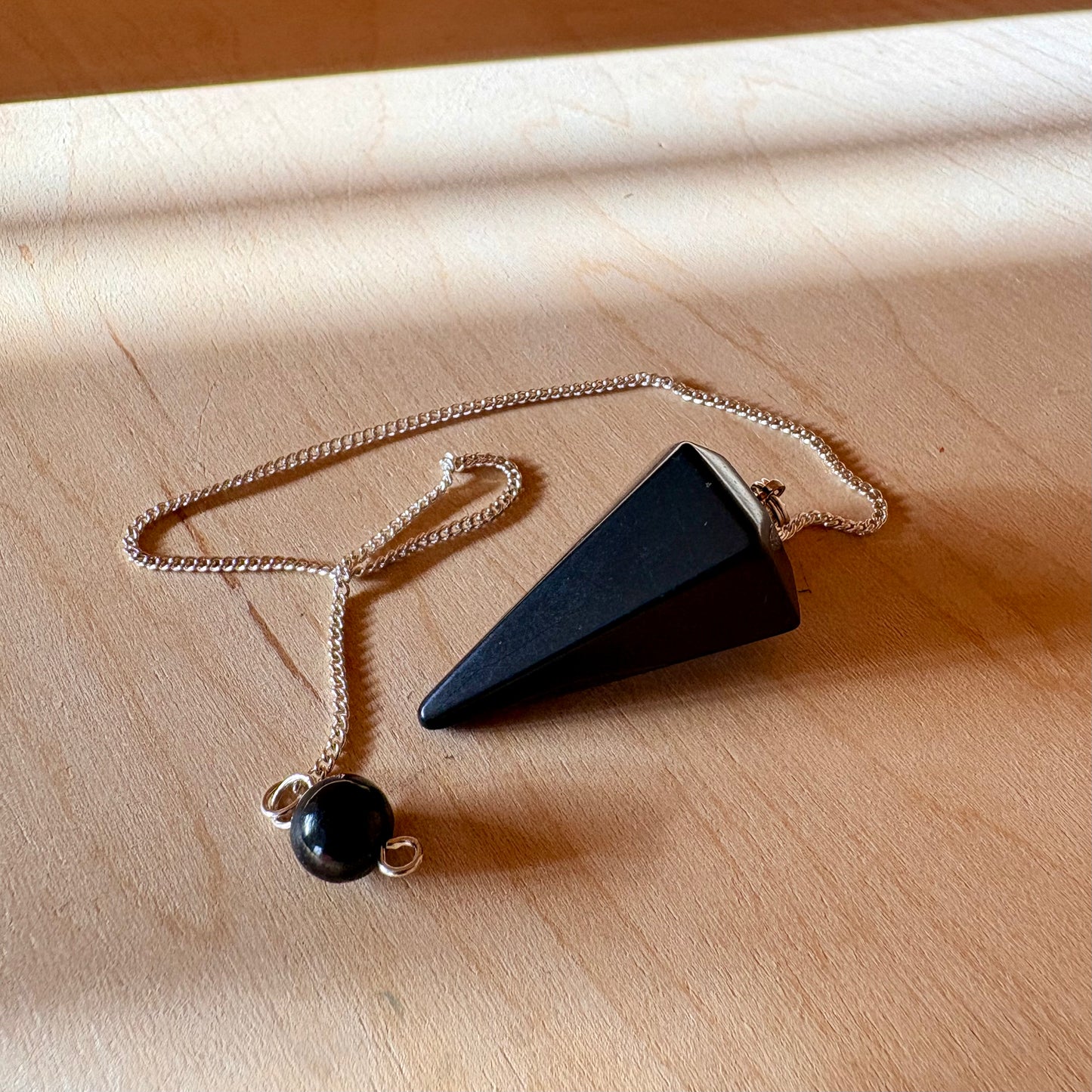 Crystal Pendulum | Shungite