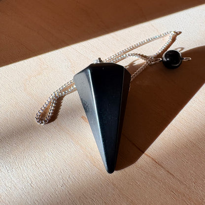 Crystal Pendulum | Shungite