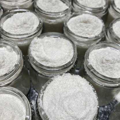 Non-irritating herbal infused sinus sea salt rinse.