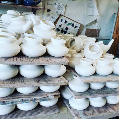 Lightweight non-toxic sinus neti pot.