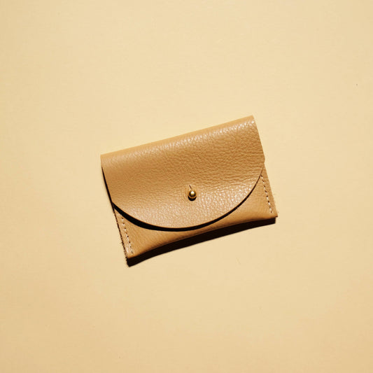 Sustainably sourced leather cardholder.
