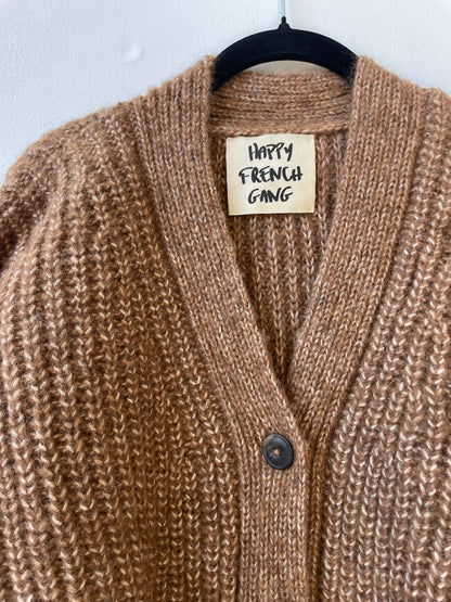 Caramel knitted cardigan with buttons.